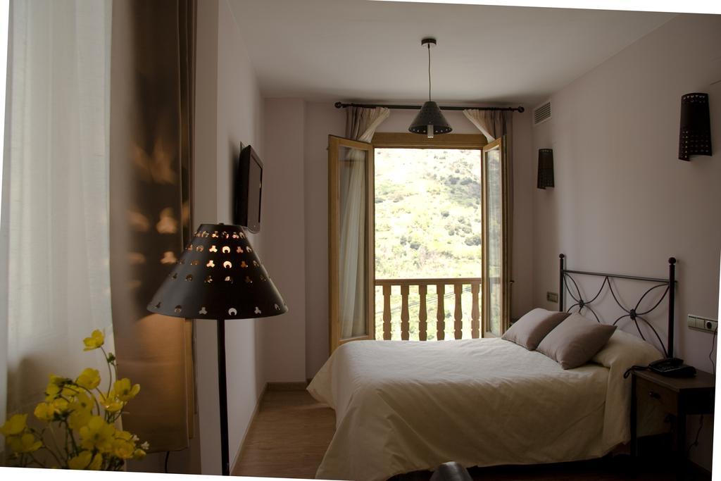 Estrella de las Nieves Pampaneira Habitación foto